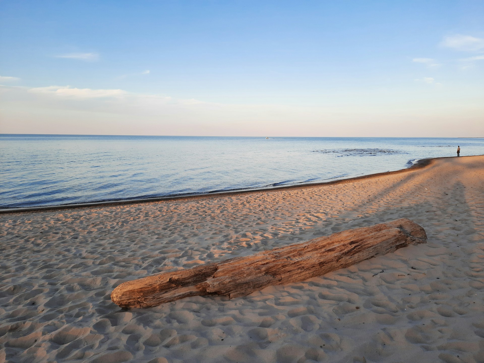 Get an Early Start to Labor Day Weekend Plans in Lake Michigan